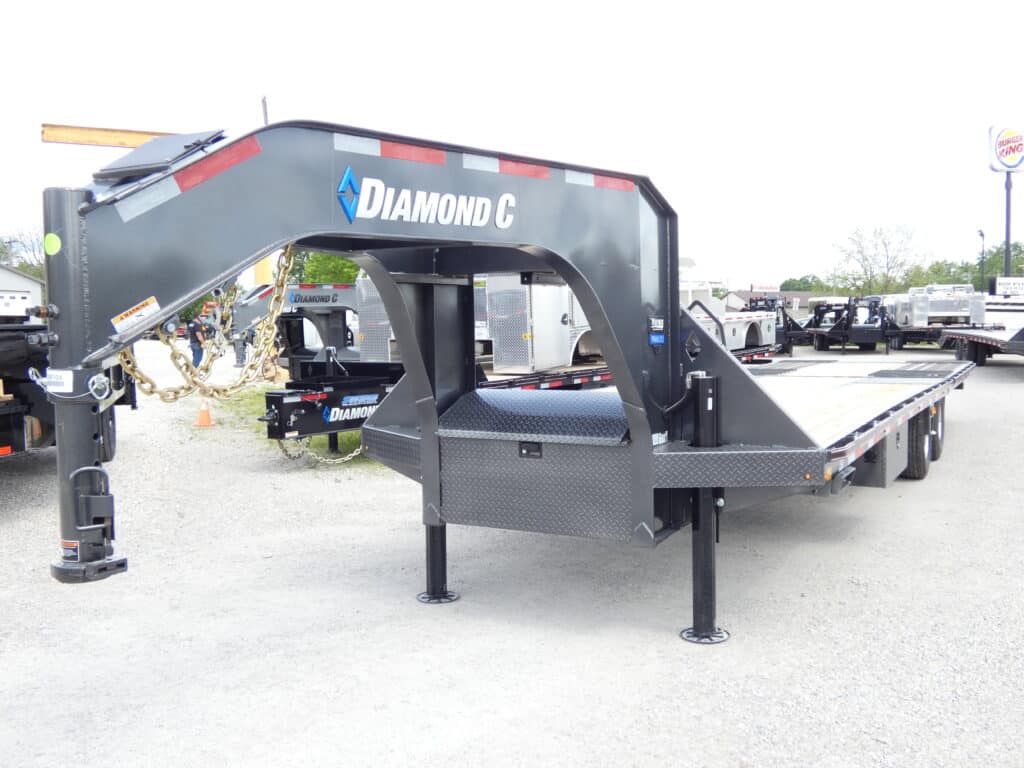 2025 Diamond C FMAX212 HDT 102″x 32′ 25.9k Hydraulic Dovetail Gooseneck Trailer Stock #300104 Gooseneck Trailer – Spencer Trailers