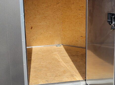 8.5X20 ALUMINUM CAR HAULER WITH SM ESCAPE DOOR - Image 3